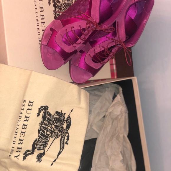 Burberry London Fashion Platform peep Toe Bootie - Picture 7 of 8